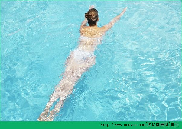 遊泳怎麼浮起來？遊泳浮起來的技巧解答(4)