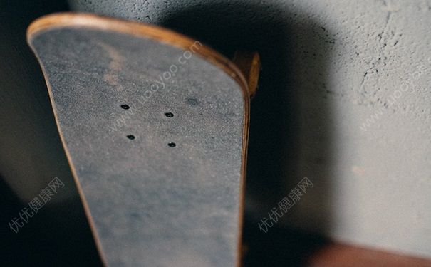 滑板屬於什麼運動？玩滑板屬於哪個種類的運動？(4)