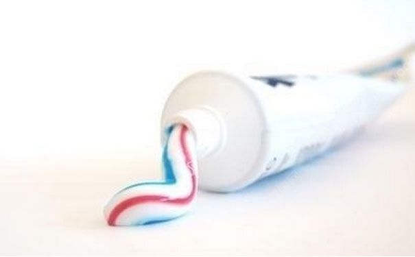 人中長痘怎麼辦?人中長痘怎麼消除?(2)