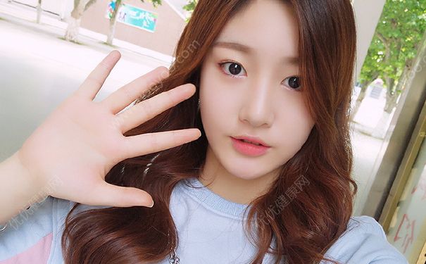 BB霜在臉上浮粉怎麼辦?BB霜浮在臉上怎麼辦?(2)