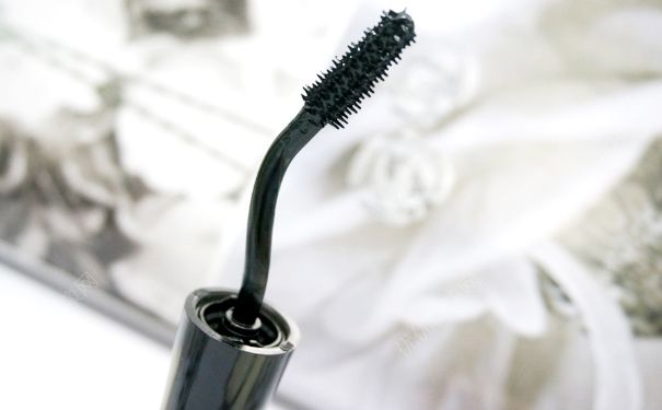 睫毛膏可以當染眉膏嗎?睫毛膏當染眉膏用行嗎?(3)