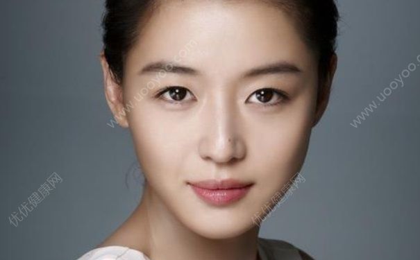 雀斑怎麼遮蓋住？有雀斑怎麼遮瑕？(4)