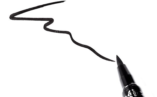 眼線液和眼線膏哪個好用？眼線液和眼線膏的區別(3)