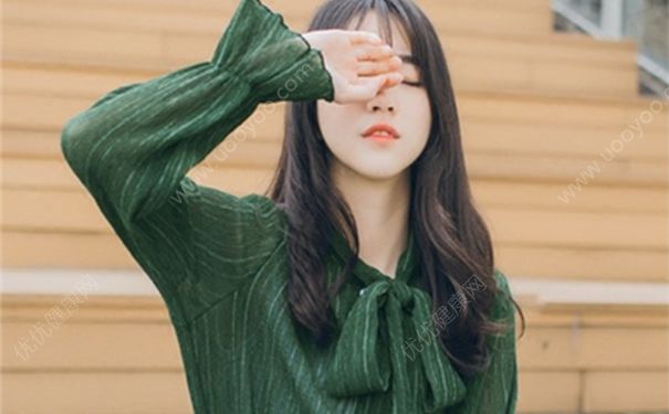 粉底液弄衣服上怎麼洗凈？粉底液弄到衣服上怎麼洗？(2)