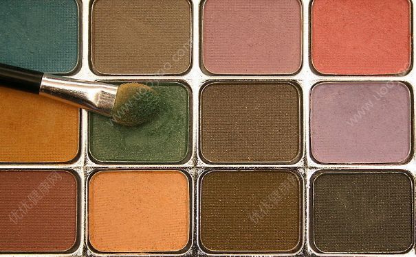 眼影含鉛嗎？眼影裡面有鉛嗎？(4)