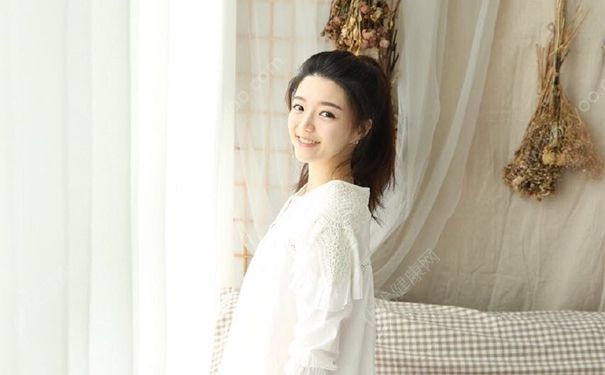 隔離霜能塗在眼部嗎?隔離霜可以塗在眼睛周圍嗎?(2)