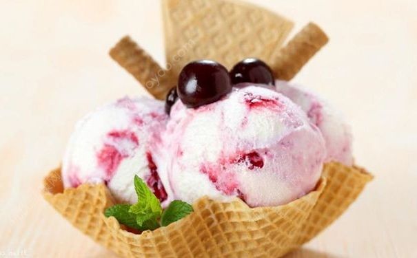 吃什麼會導致牙齒變黃？哪些食物吃瞭會導致牙齒變黃？(2)