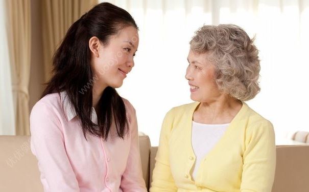 婆婆看不慣兒媳教育孫子的方式，結果三方打瞭起來(2)