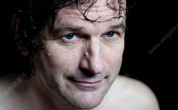 中老年人老花眼的保養方法有哪些?(2)