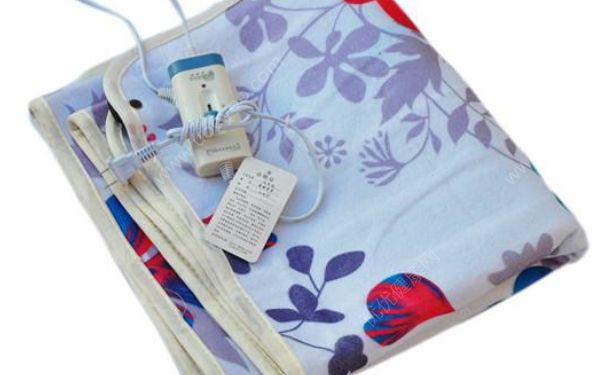 冬季哪些人不能用電熱毯？冬季用電熱毯註意什麼？(2)